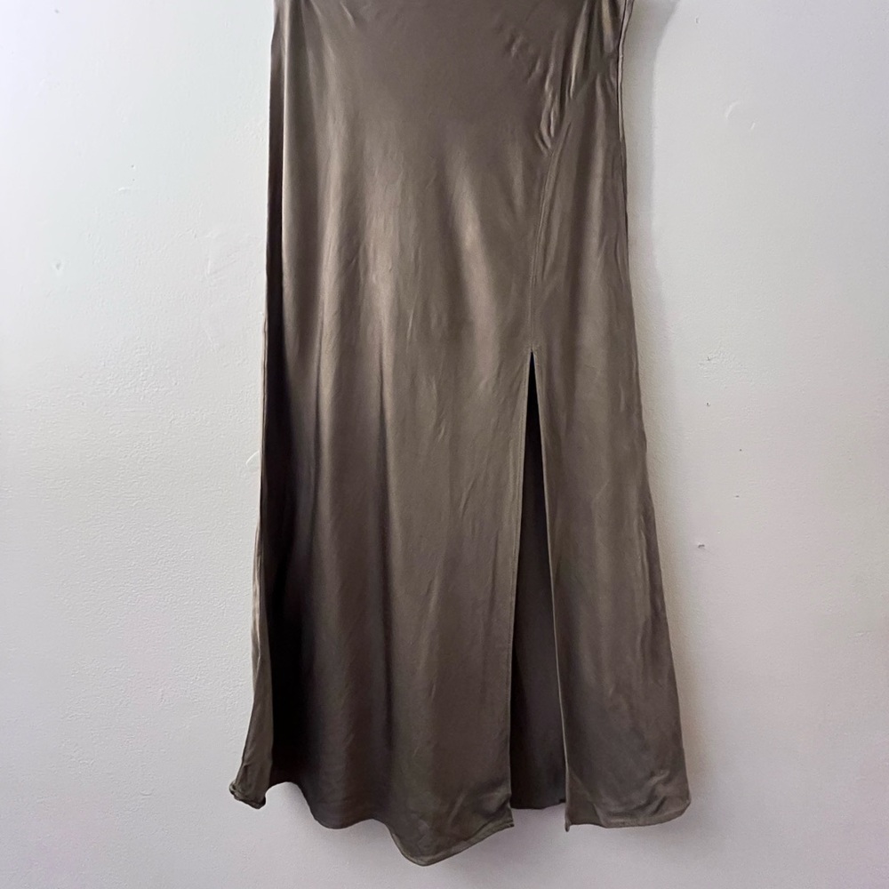 Socialite Taupe Midi Skirt